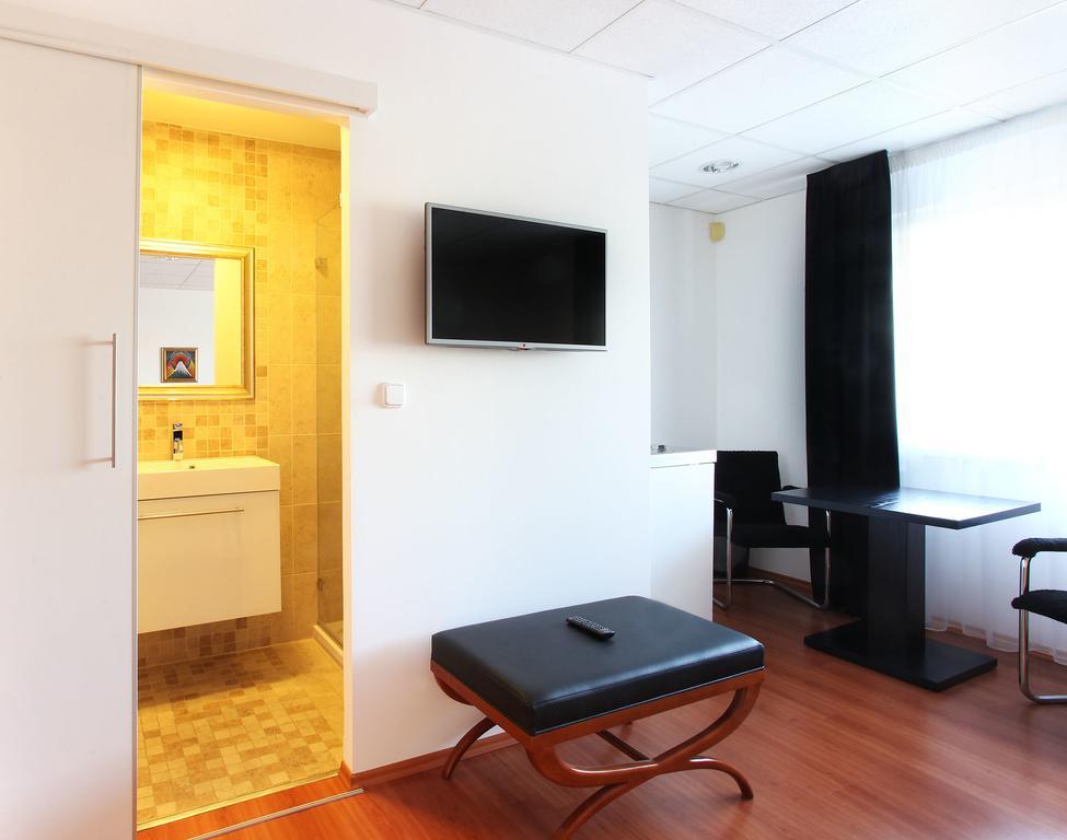 Sos Motel Hatvan Zimmer foto