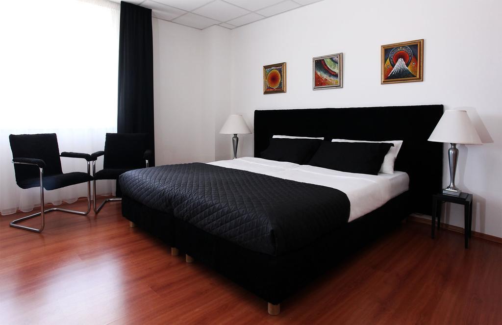 Sos Motel Hatvan Zimmer foto